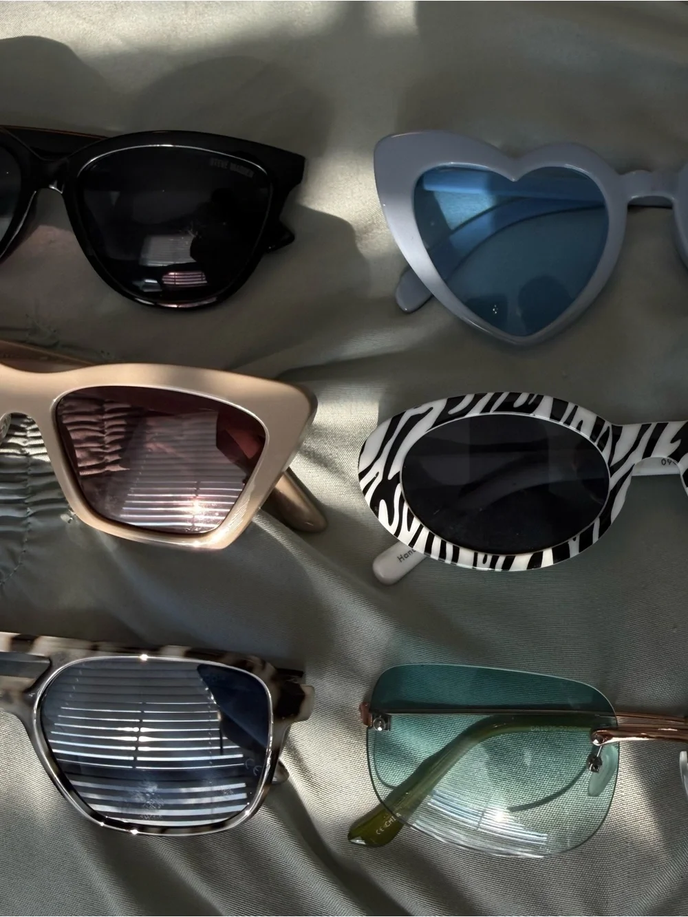 N/A assorted sunglasses